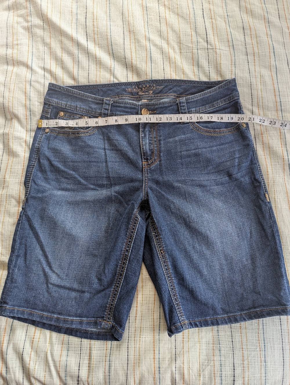 Melissa McCarthy Seven7 Dark Blue Jean Shorts - Picture 2 of 4